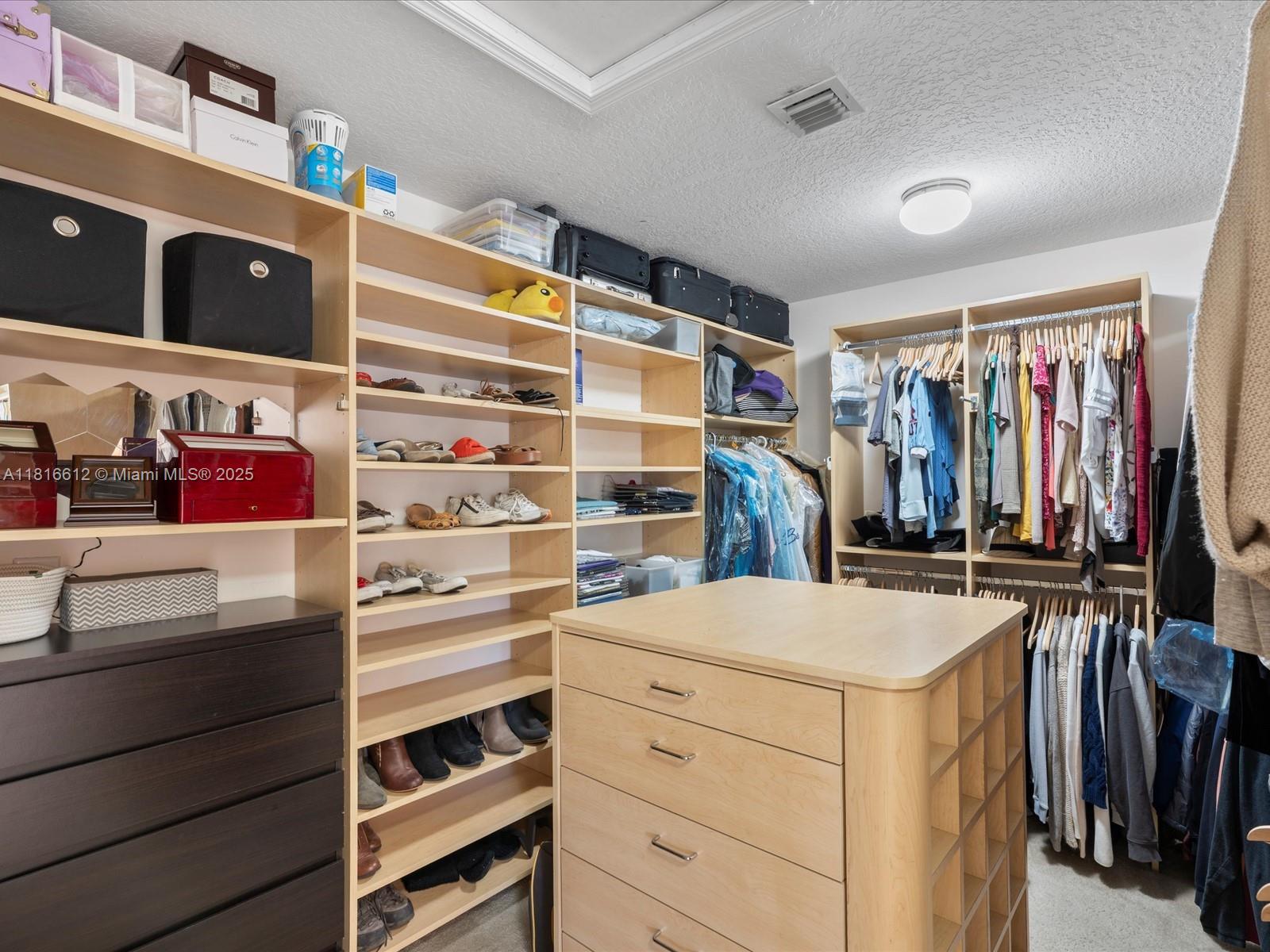 AVENTURA LAKES PHASE 1 - Residential