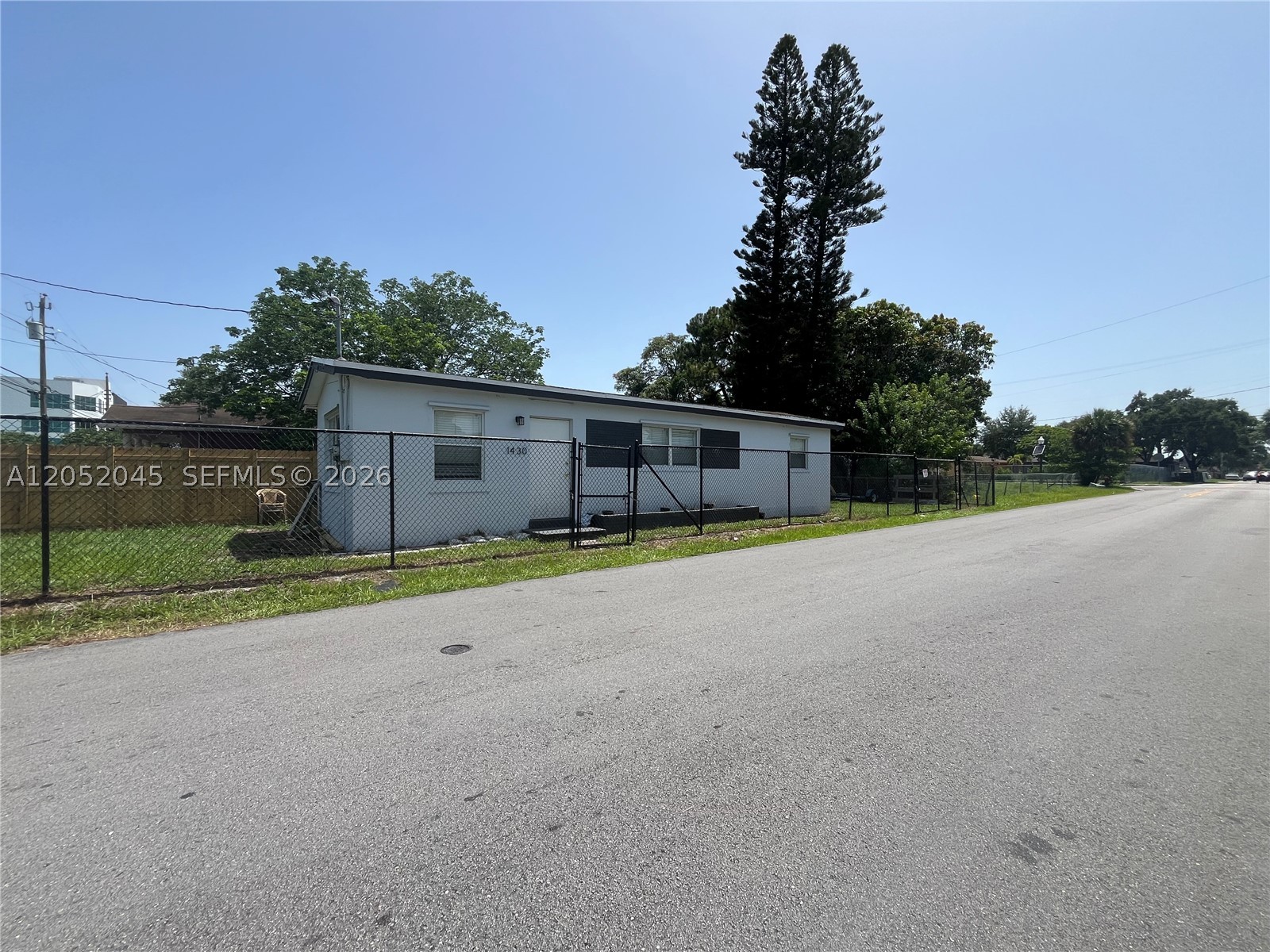 1430 NW 7th St