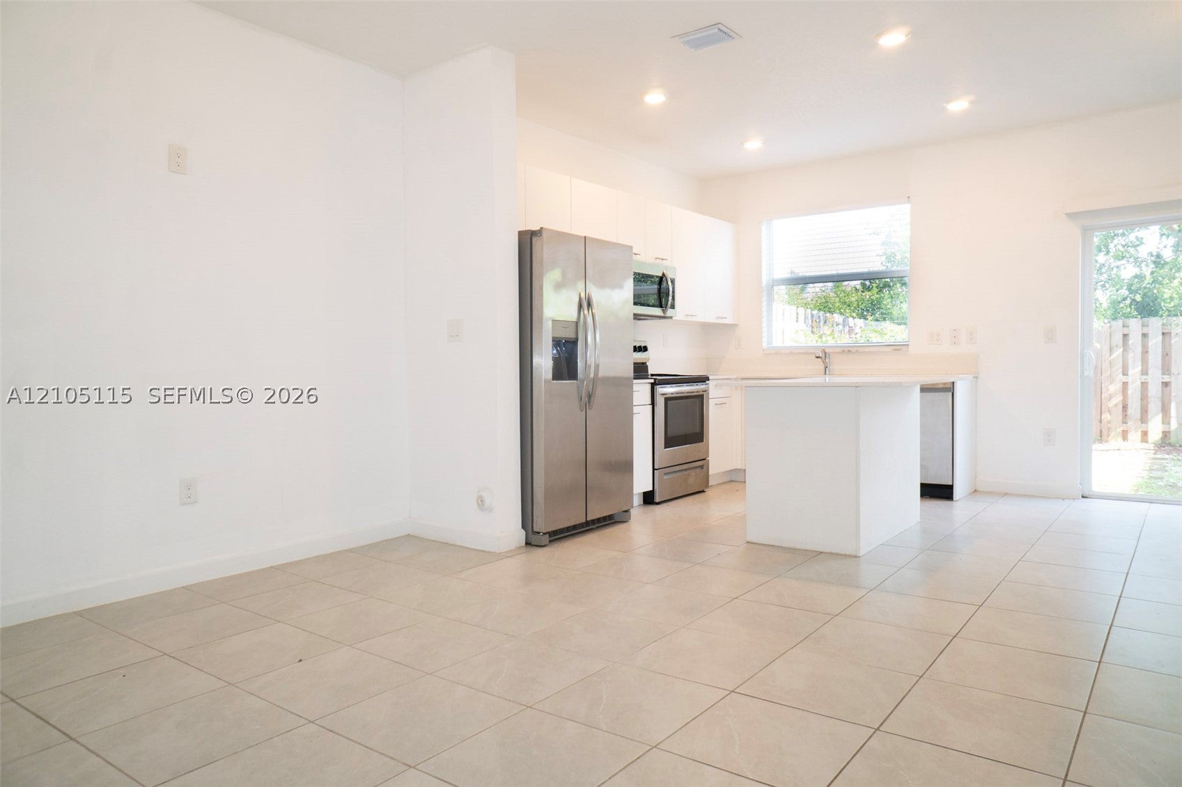 12121 NW 23 CT 12121