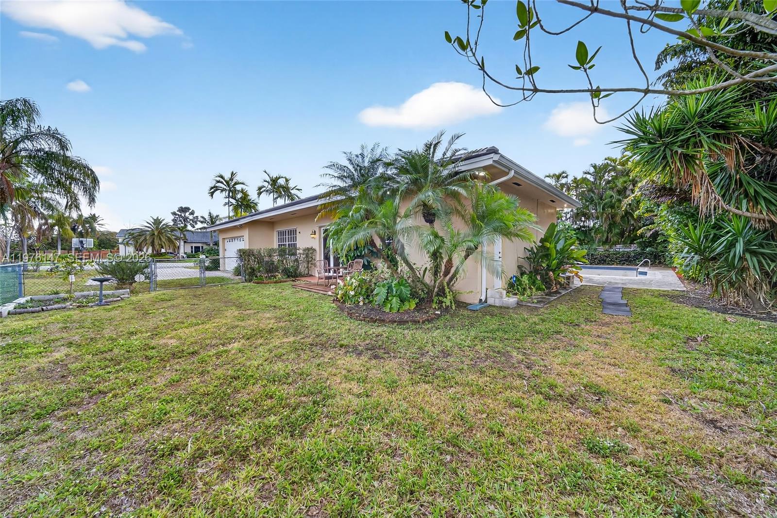 MANSIONS BY THE FALLS - Residential