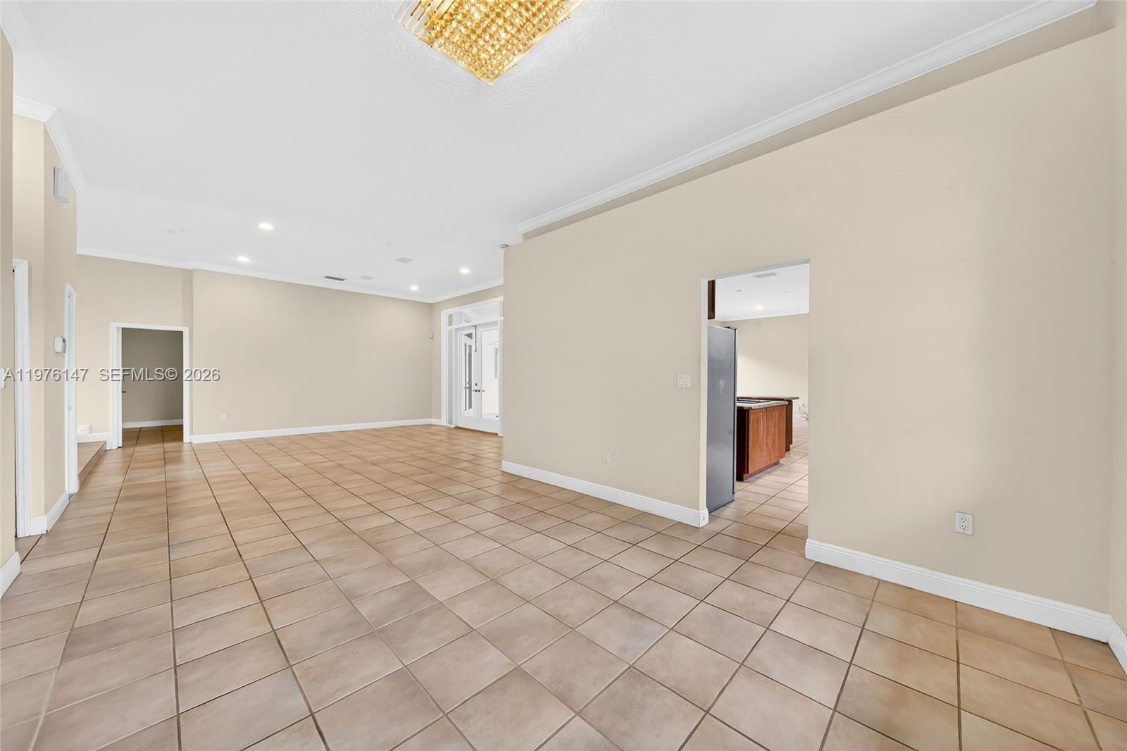 MANSIONS BY THE FALLS - Residential