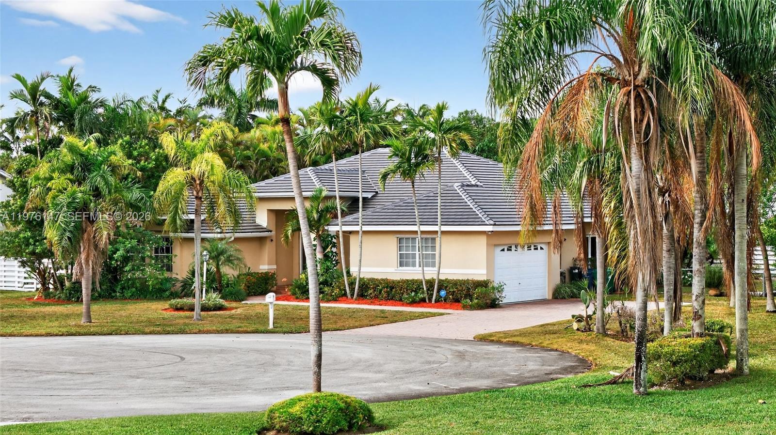 MANSIONS BY THE FALLS - Residential