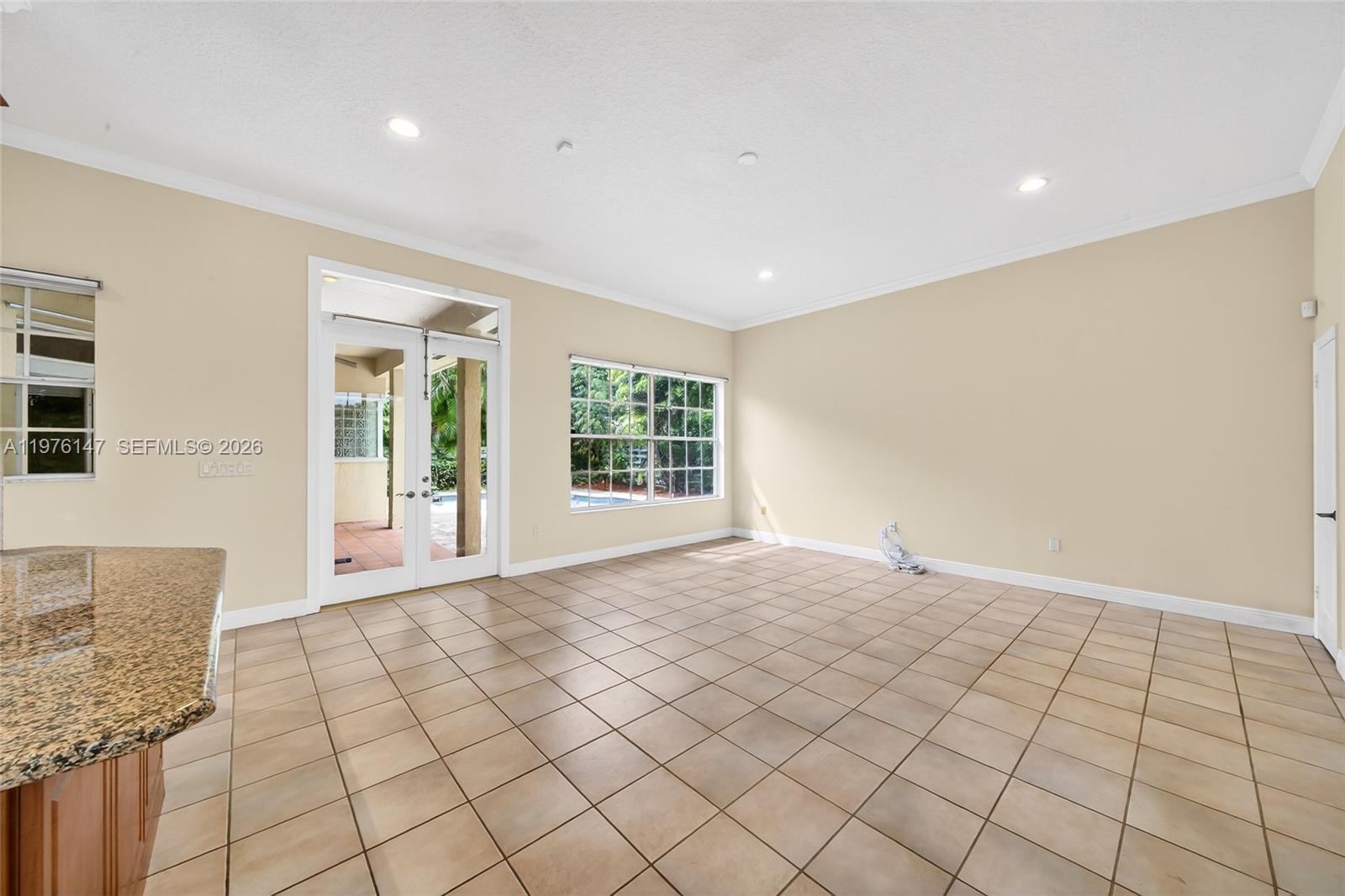 MANSIONS BY THE FALLS - Residential