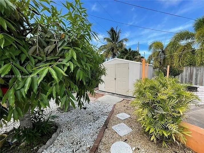 COLLIER ESTATES 2ND ADD - Residential