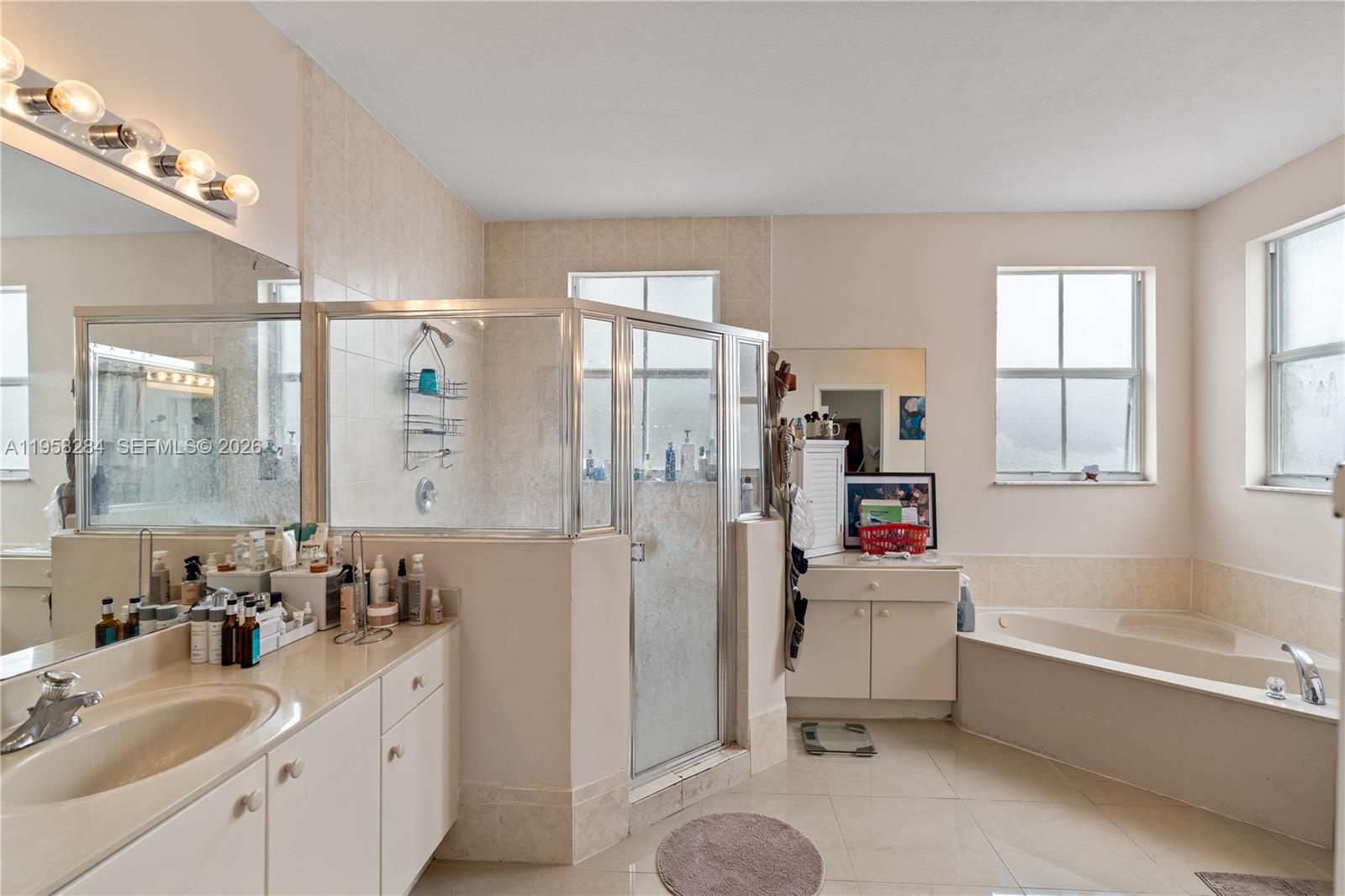 CENTURY GARDENS - Residential