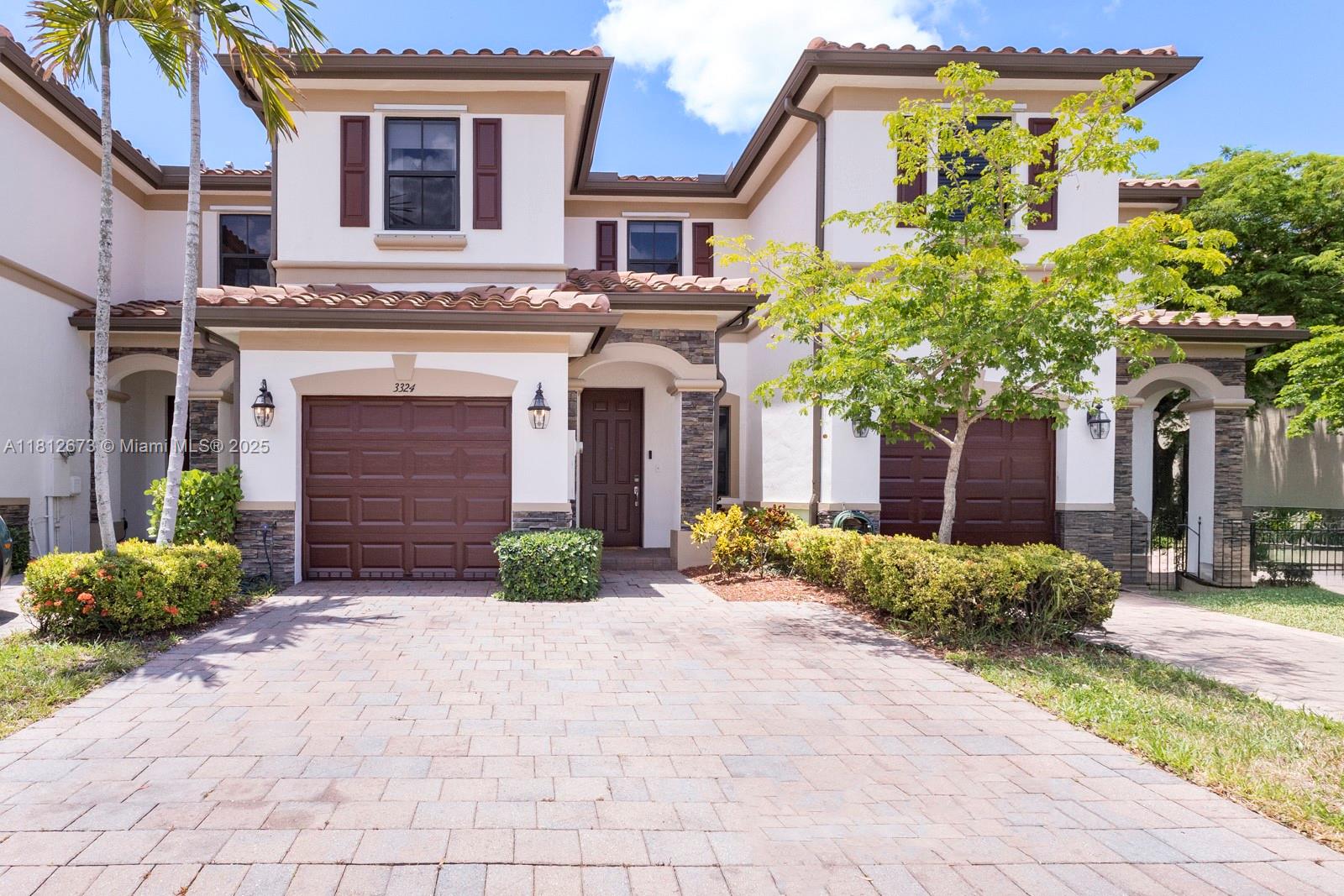 3324 W 90th St, Hialeah, FL, 33018/$539,000 1 3324 W 90th St