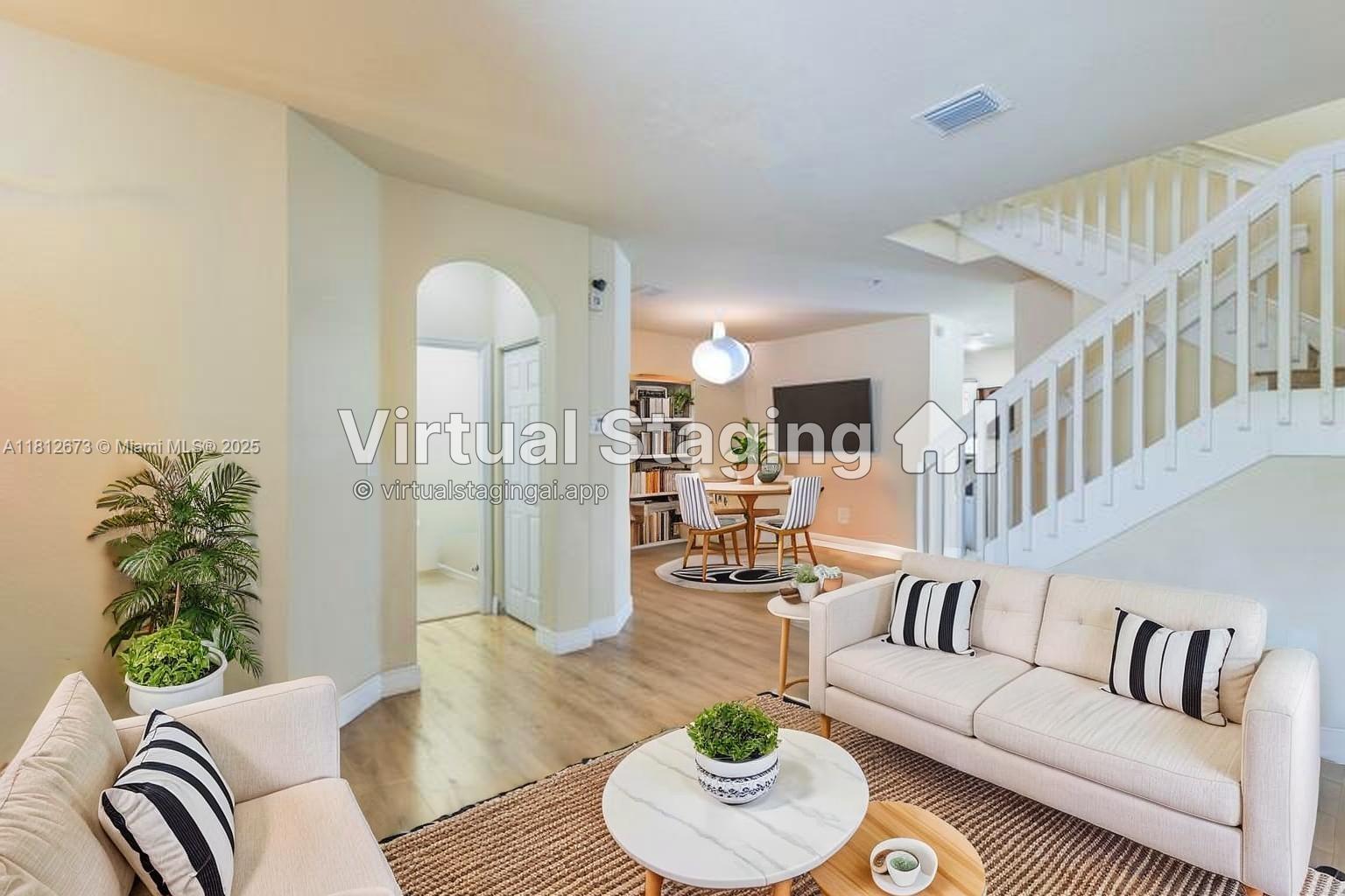3324 W 90th St, Hialeah, FL, 33018/$539,000 4 3324 W 90th St