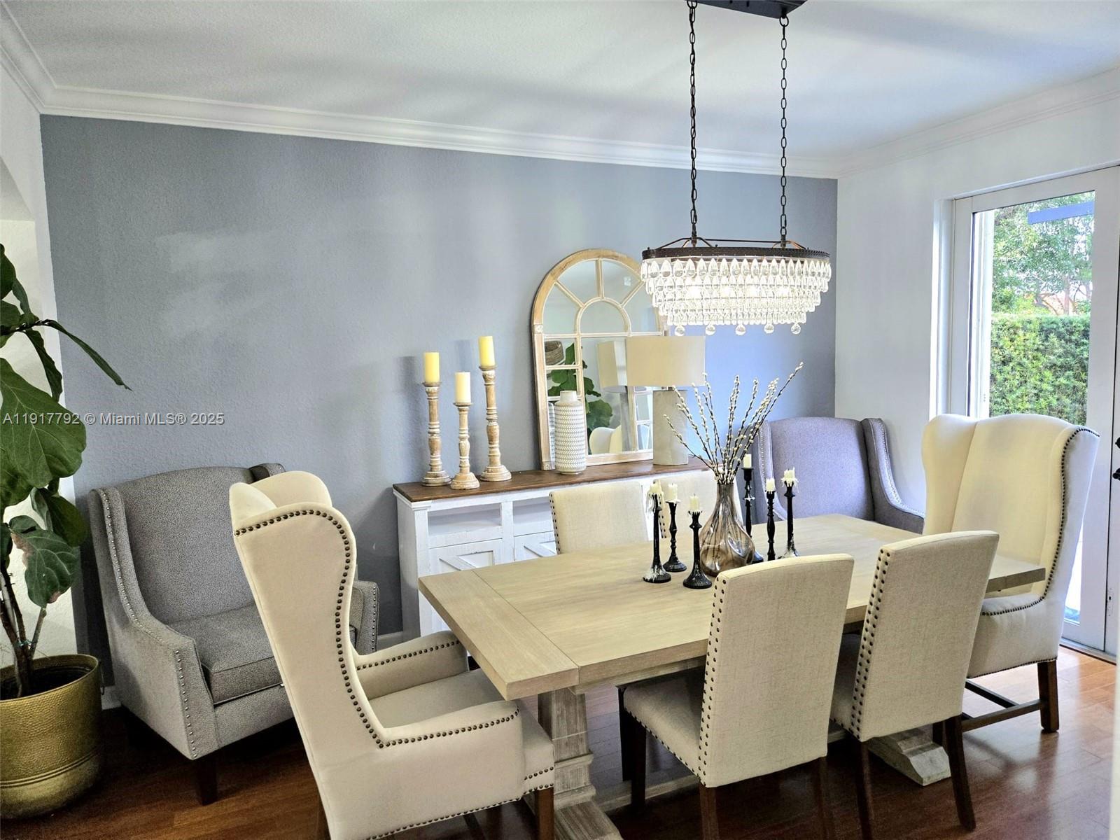 PALM ISLE ESTATES - Residential