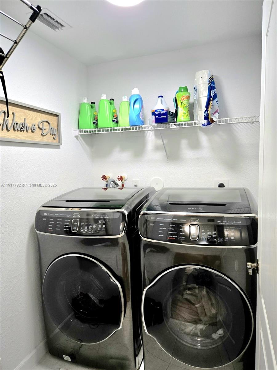 PALM ISLE ESTATES - Residential