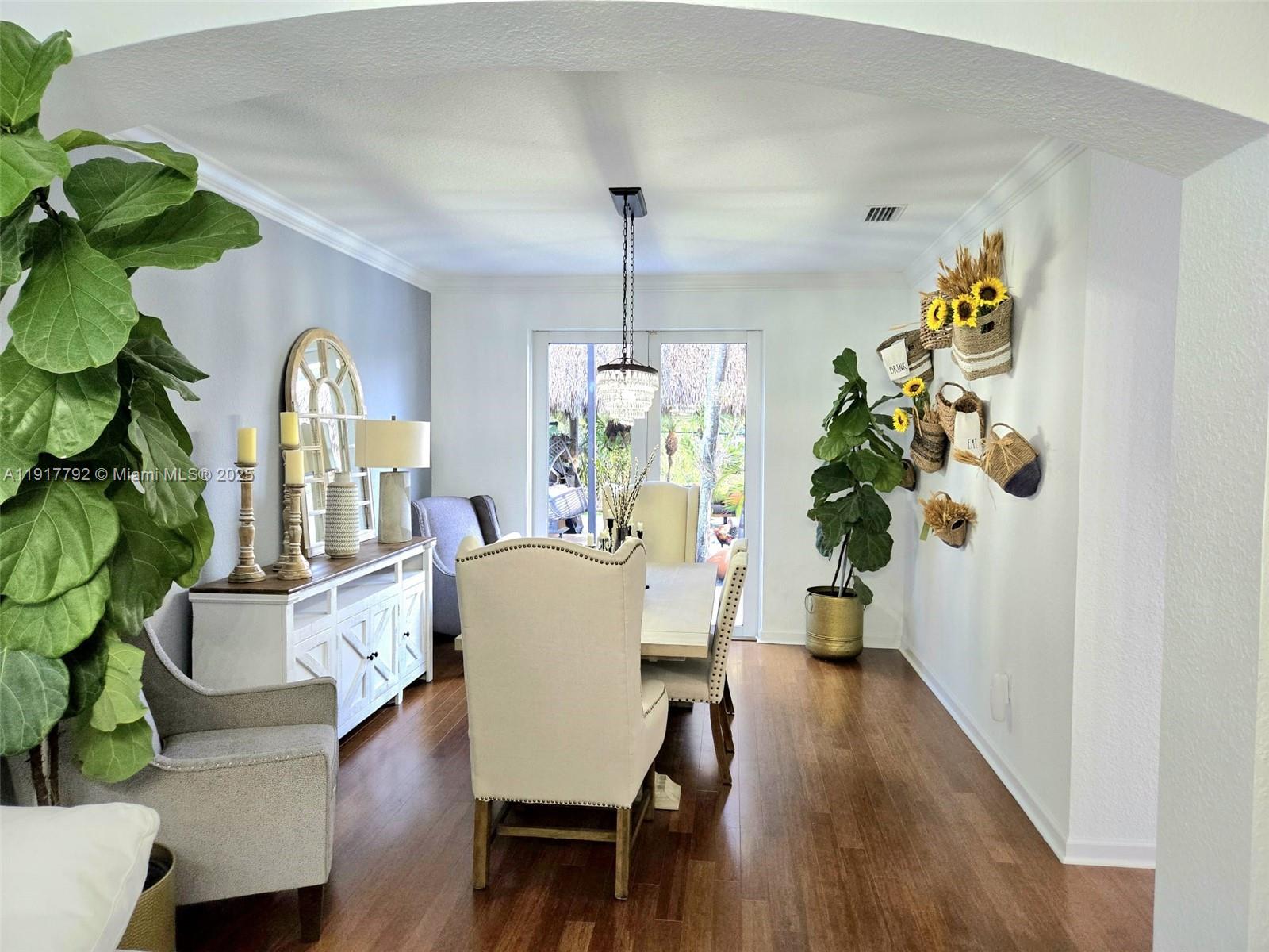 PALM ISLE ESTATES - Residential