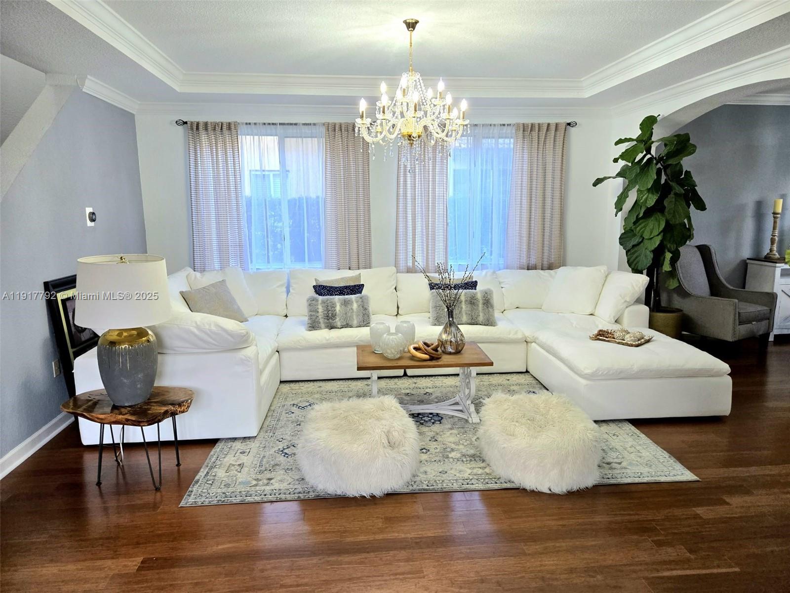 PALM ISLE ESTATES - Residential