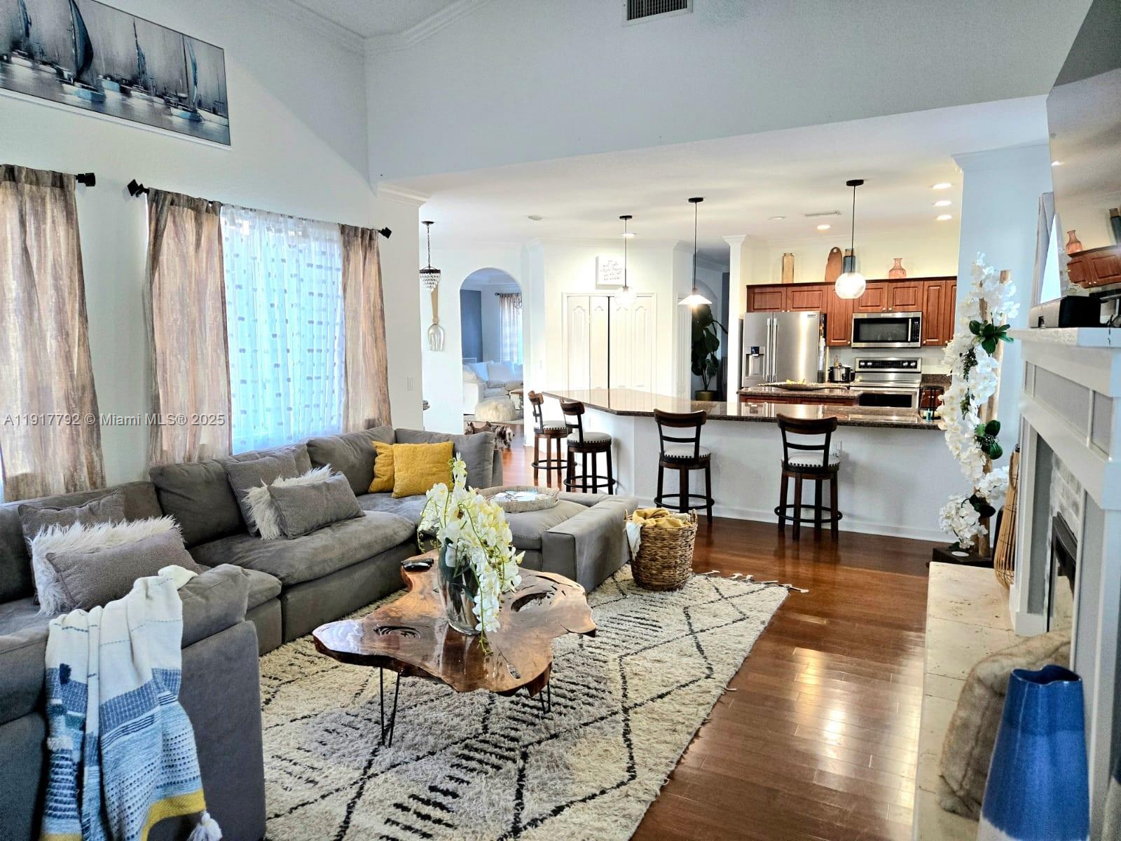 PALM ISLE ESTATES - Residential