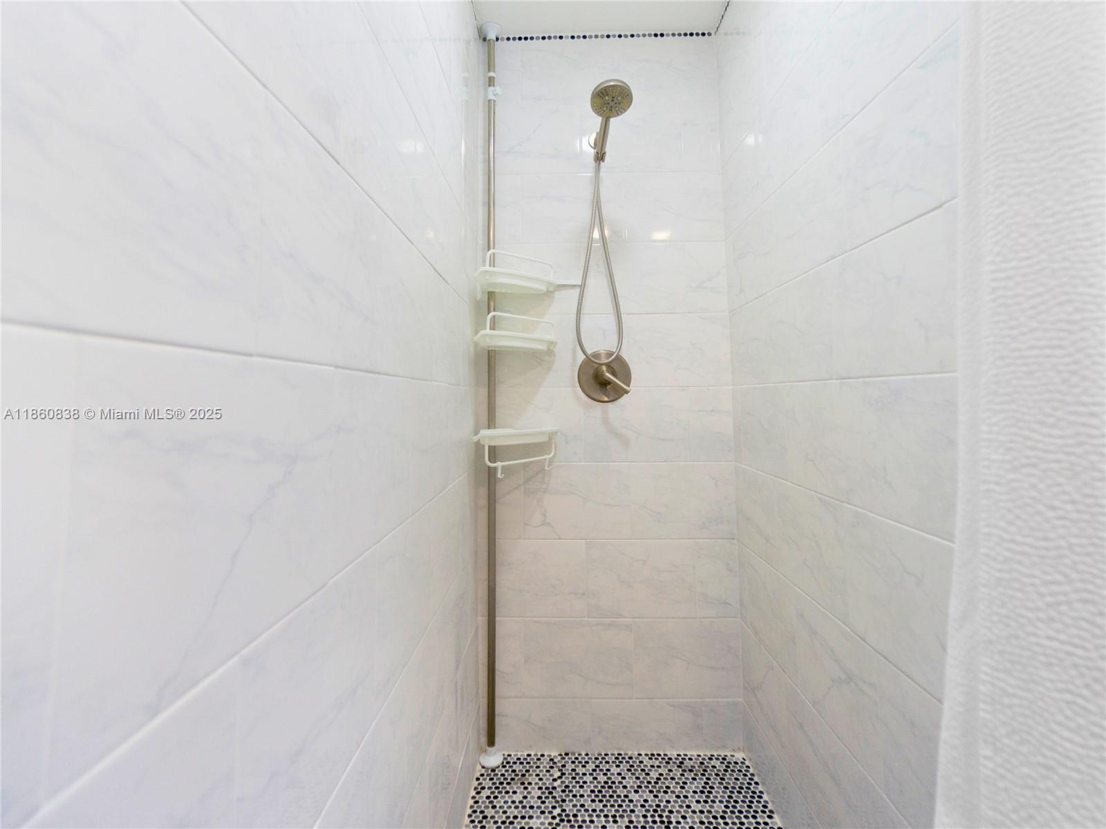 SAGA BAY SEC 1 PT 9 - Residential Lease