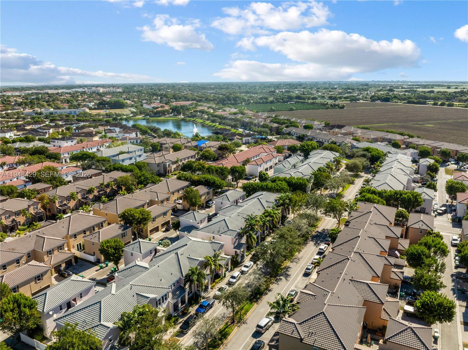 KENDALL COMMONS TOWNHOMES - Residential