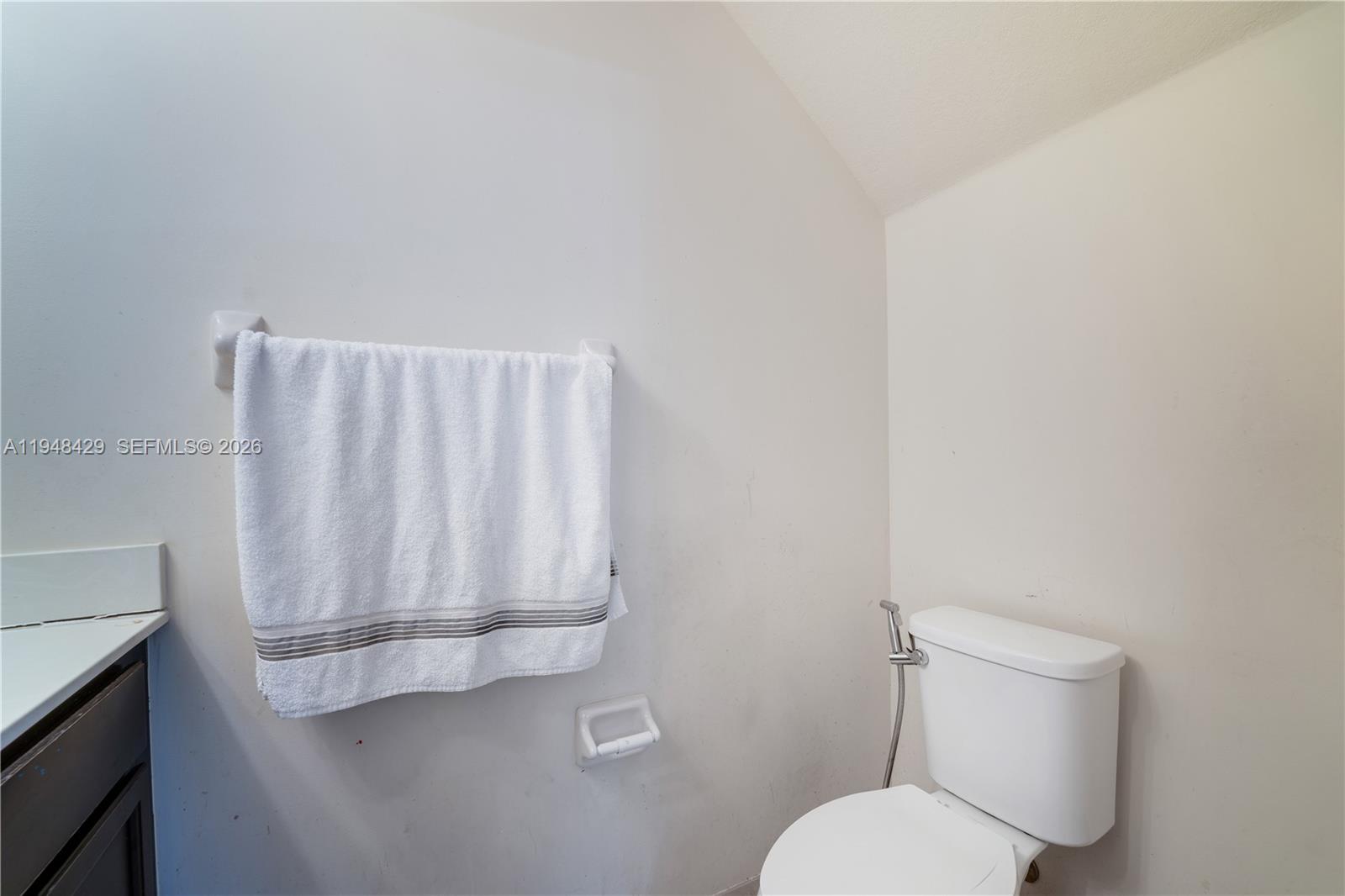 KENDALL COMMONS TOWNHOMES - Residential