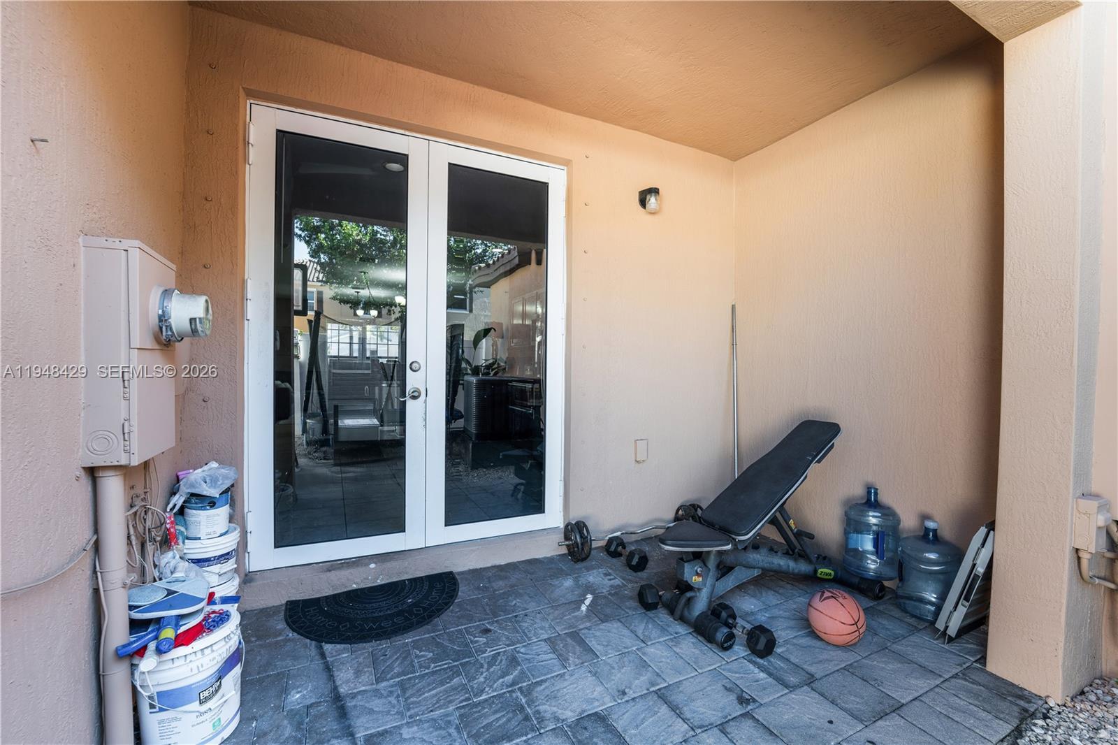 KENDALL COMMONS TOWNHOMES - Residential