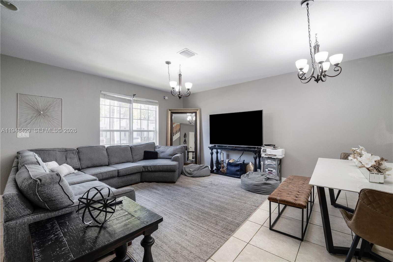 KENDALL COMMONS TOWNHOMES - Residential