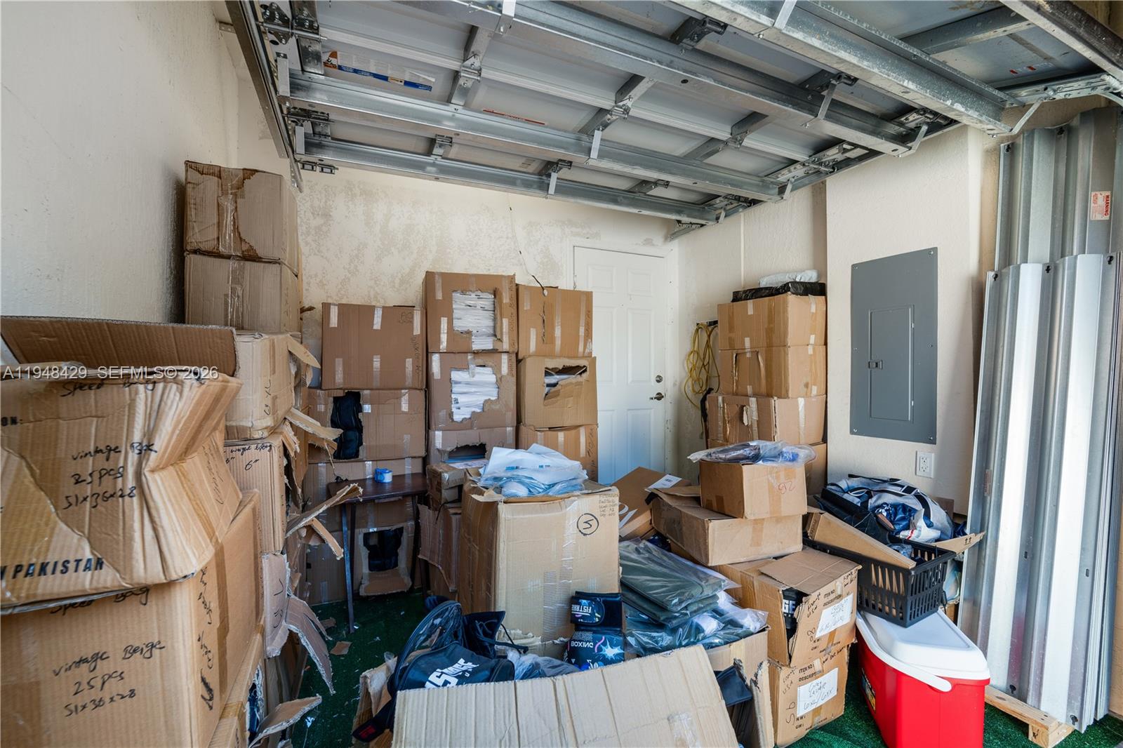 KENDALL COMMONS TOWNHOMES - Residential