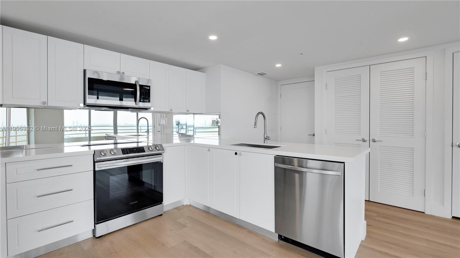 The Hamilton - Residential Lease