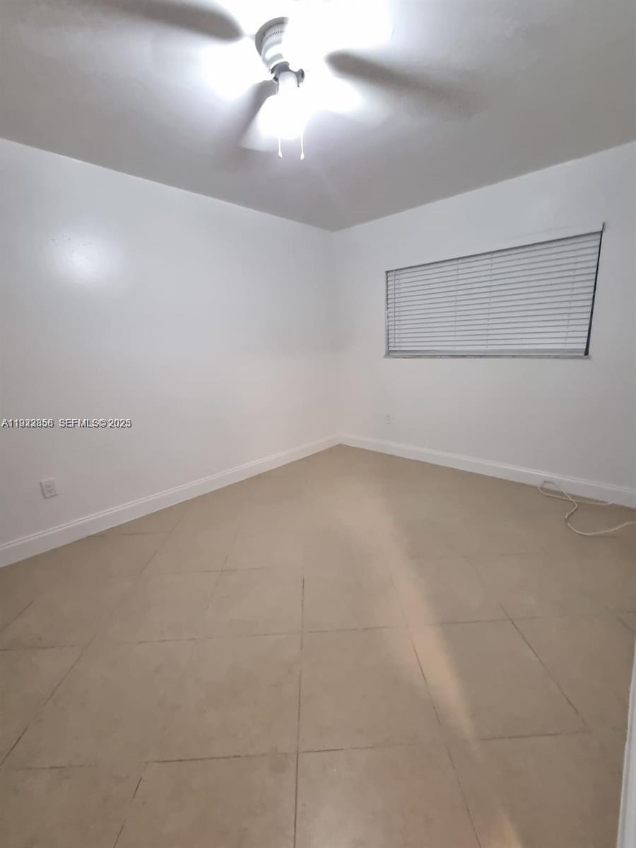 BISCAYNE COVE CONDO - Residential