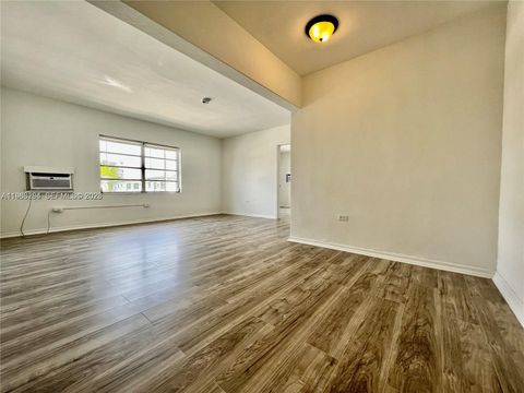 428 NE 82nd St 3E Miami FL 33138