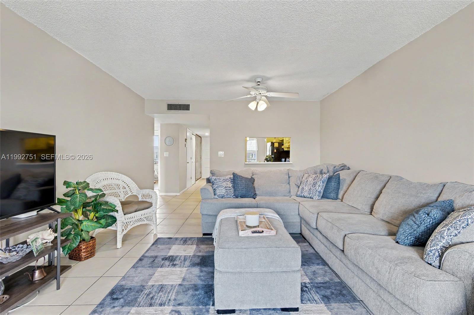 ISLAND CLUB ONE CONDO - Residential