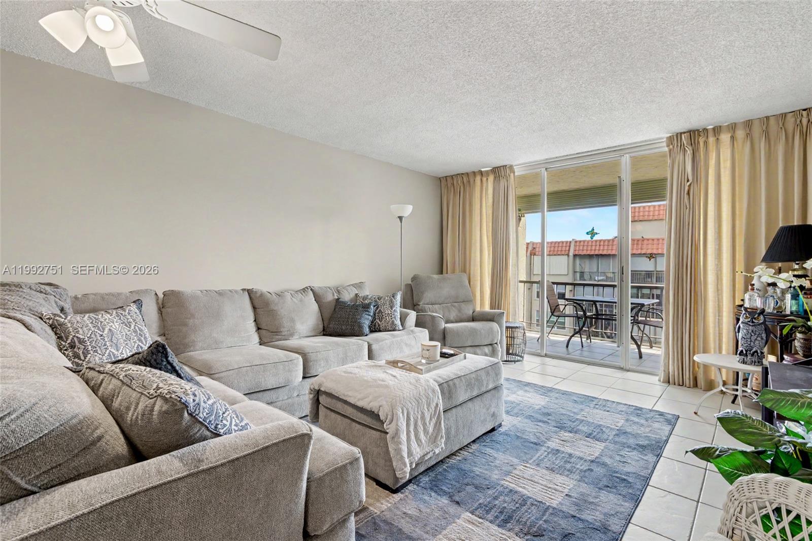 ISLAND CLUB ONE CONDO - Residential