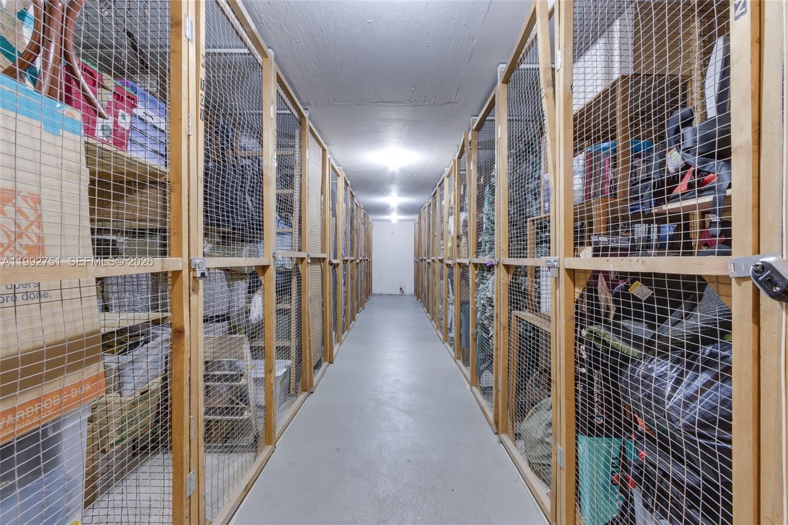 ISLAND CLUB ONE CONDO - Residential