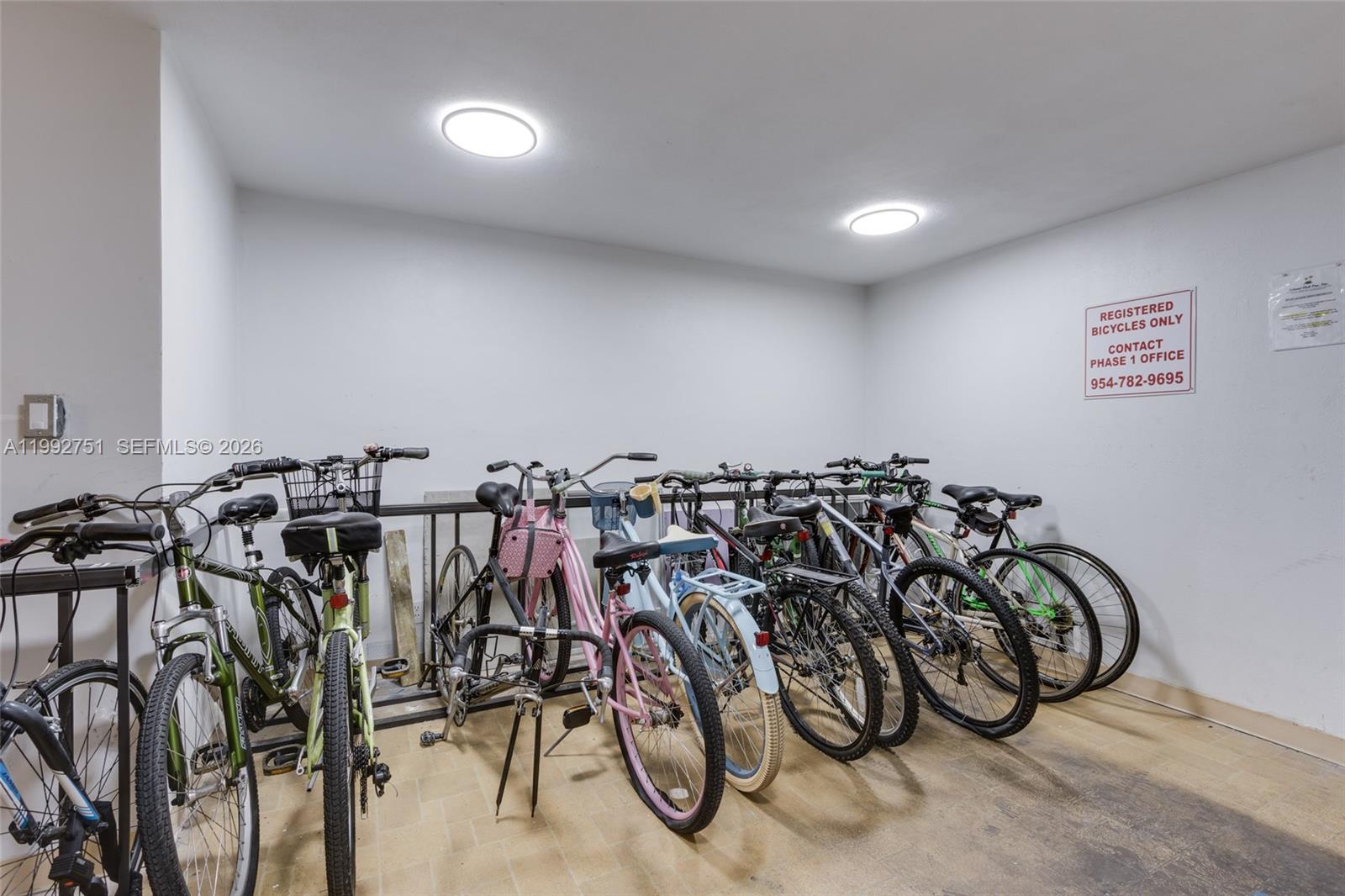 ISLAND CLUB ONE CONDO - Residential