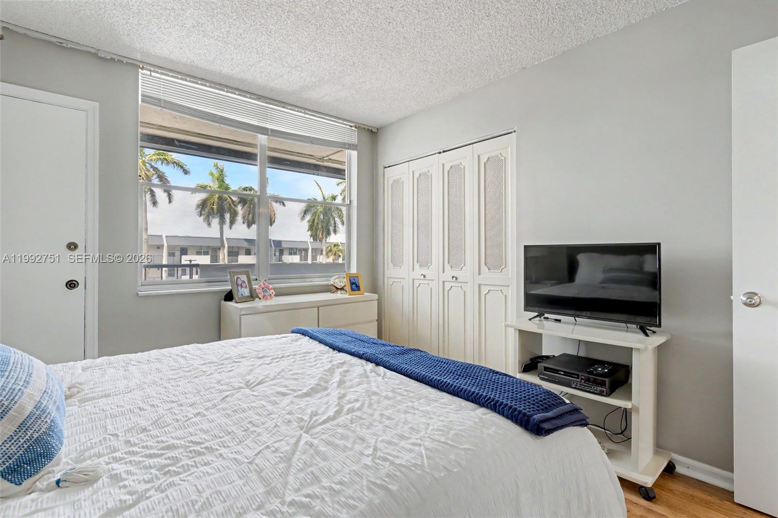 ISLAND CLUB ONE CONDO - Residential