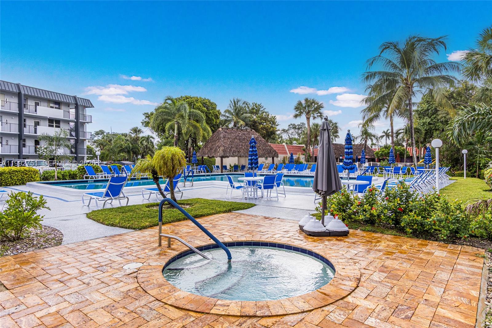 ISLAND CLUB ONE CONDO - Residential