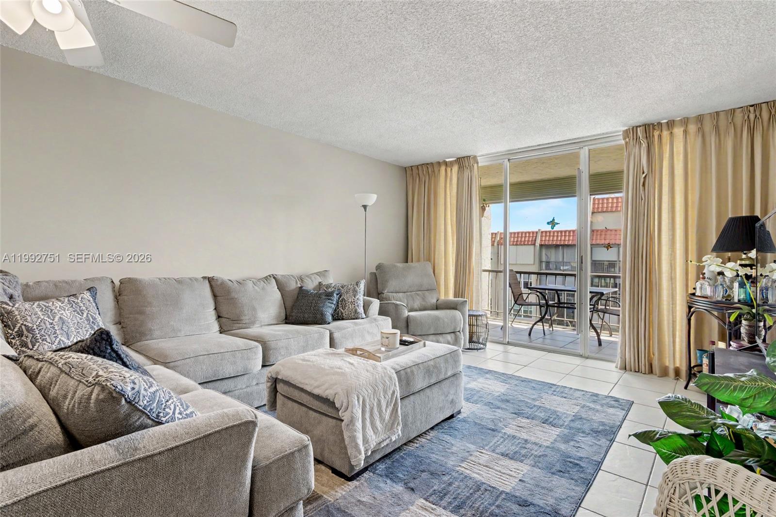 ISLAND CLUB ONE CONDO - Residential