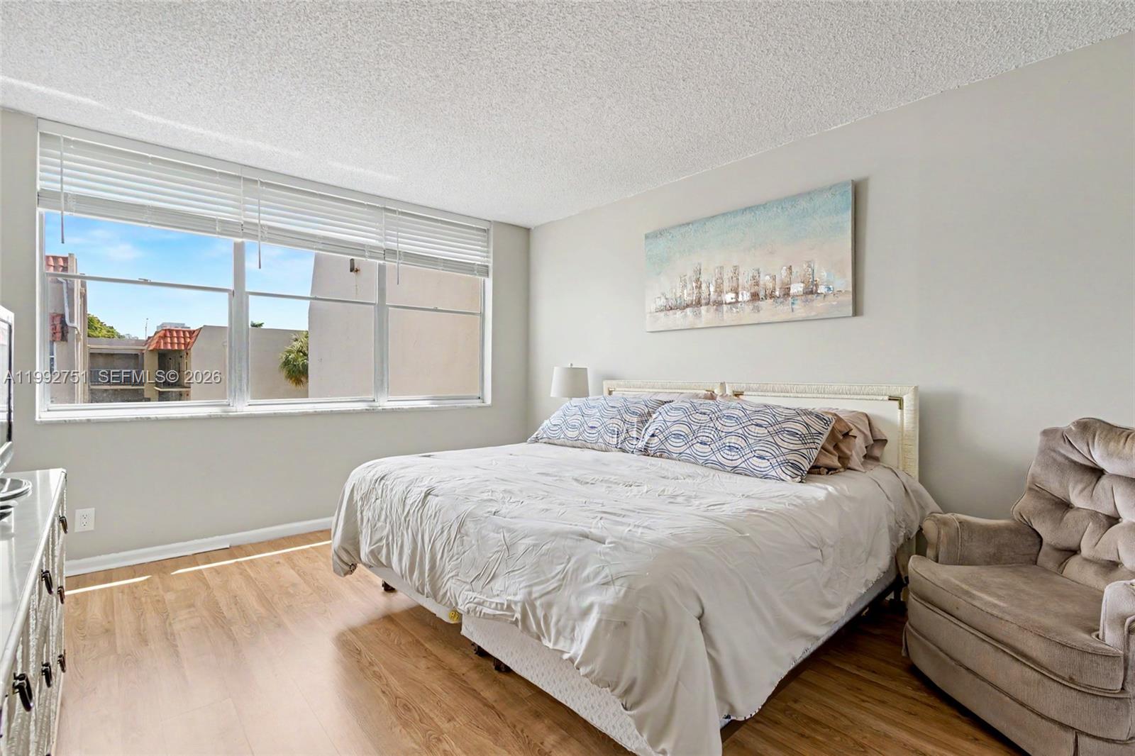 ISLAND CLUB ONE CONDO - Residential