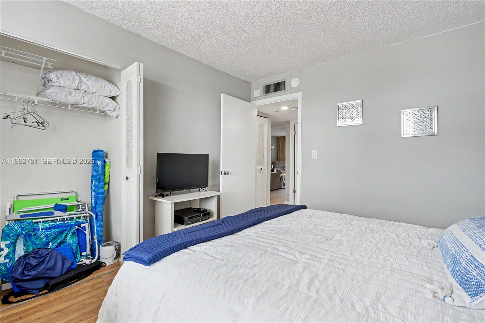 ISLAND CLUB ONE CONDO - Residential