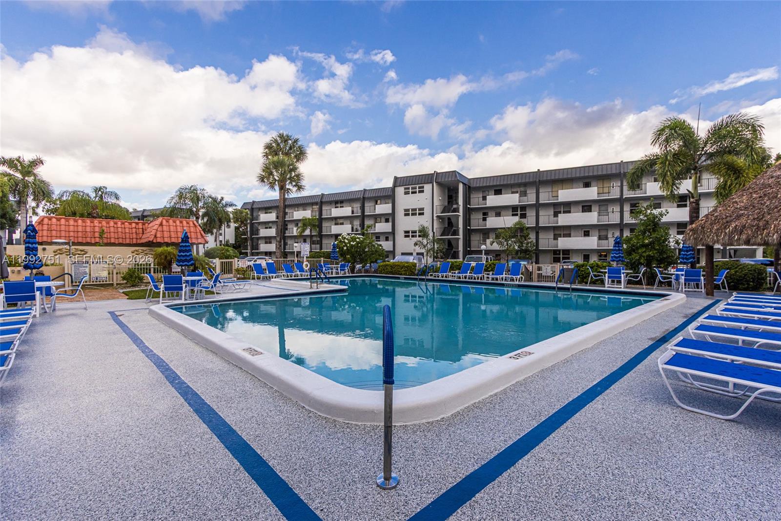 ISLAND CLUB ONE CONDO - Residential