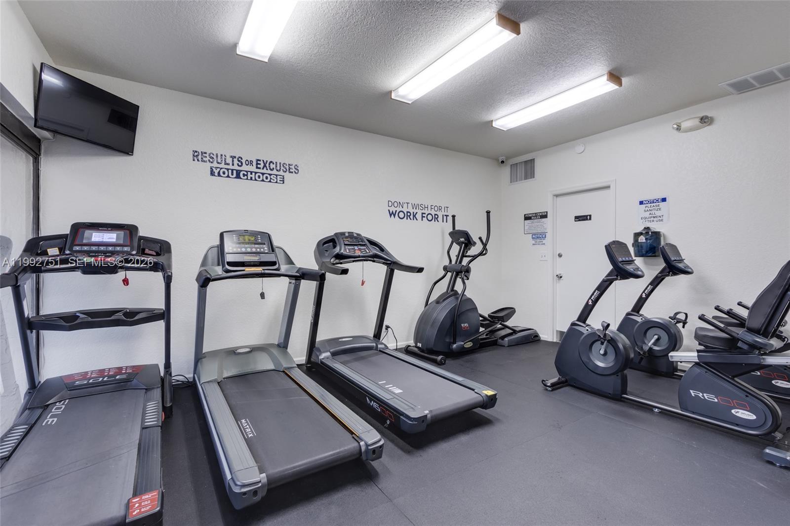 ISLAND CLUB ONE CONDO - Residential