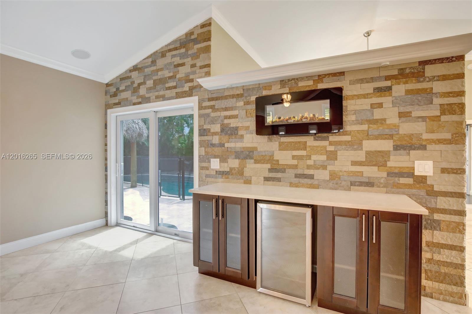 ARBORETUM AT DAVIE - Residential Lease