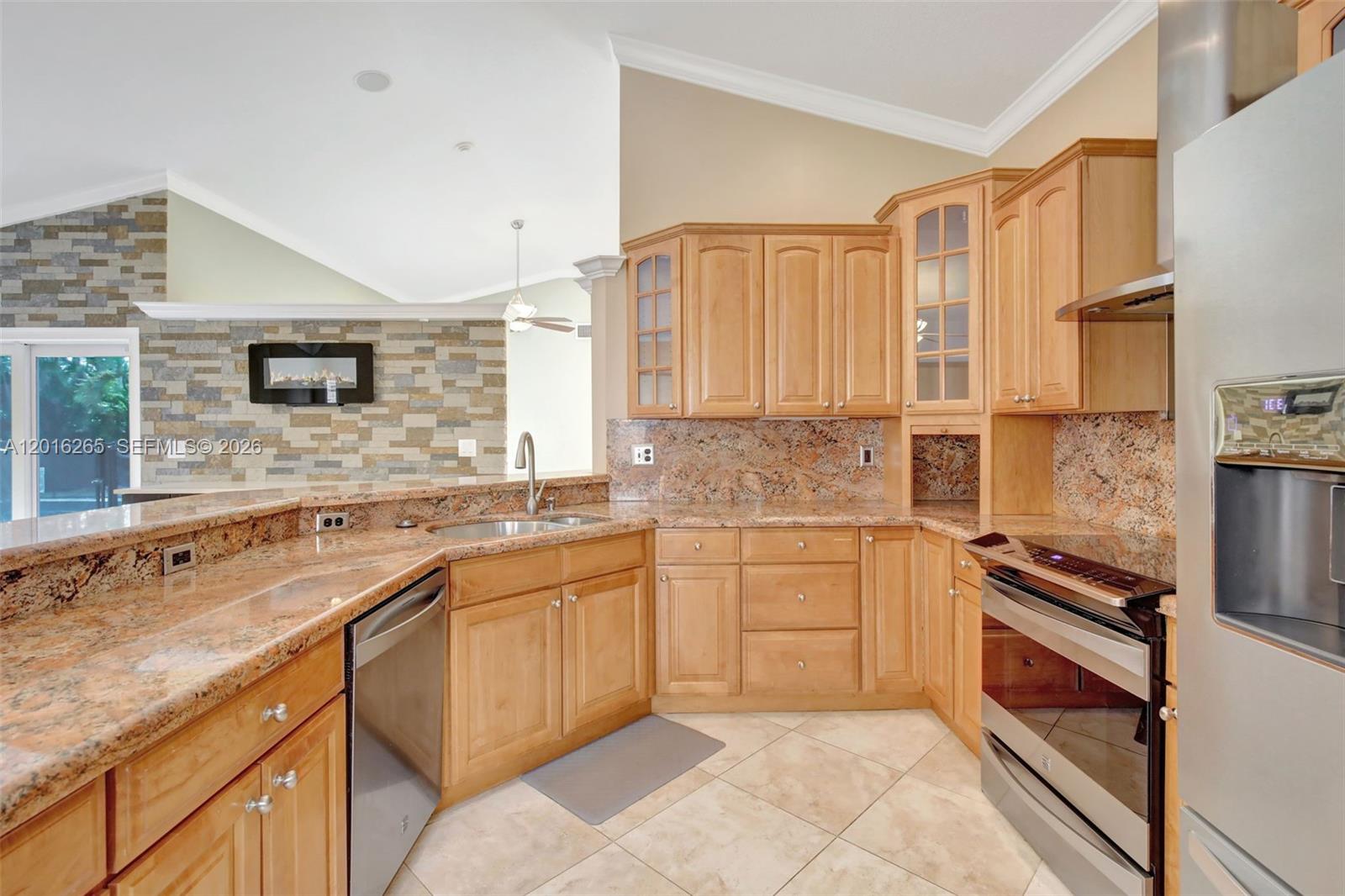 ARBORETUM AT DAVIE - Residential Lease
