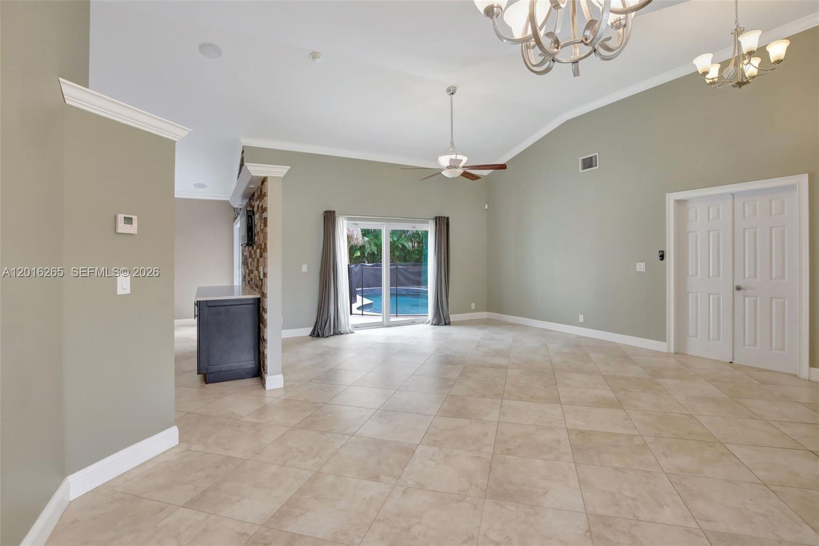 ARBORETUM AT DAVIE - Residential Lease