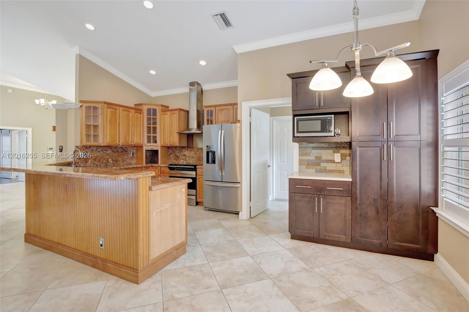 ARBORETUM AT DAVIE - Residential Lease
