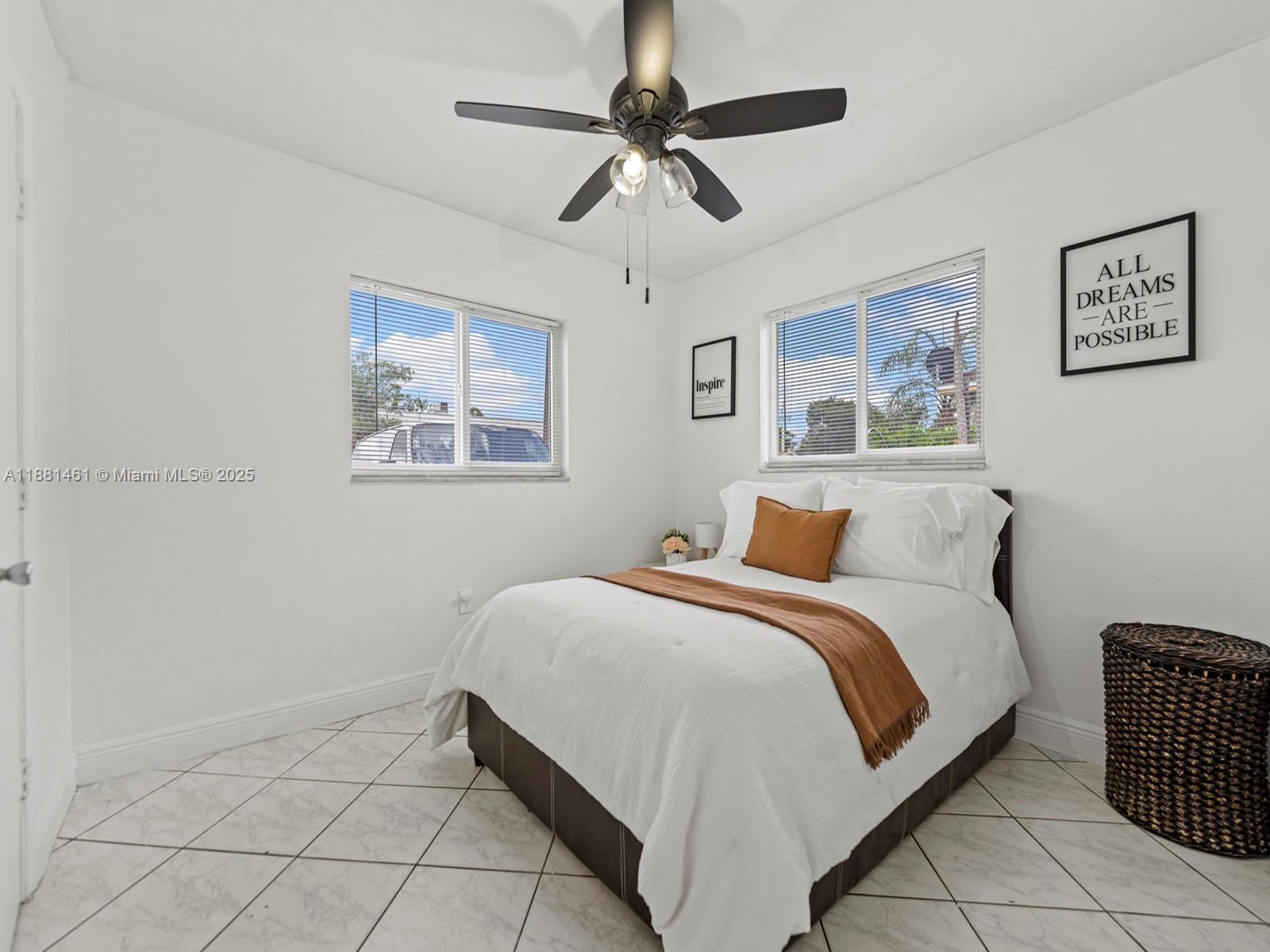 DAVIE HEIGHTS - Residential Lease