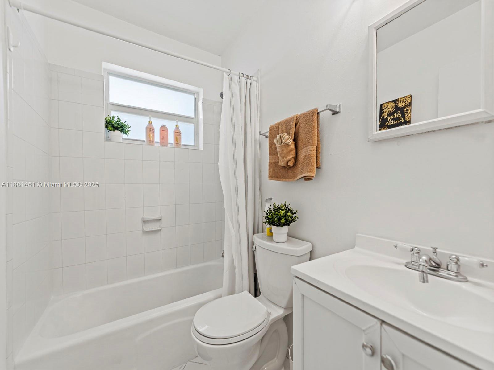 DAVIE HEIGHTS - Residential Lease