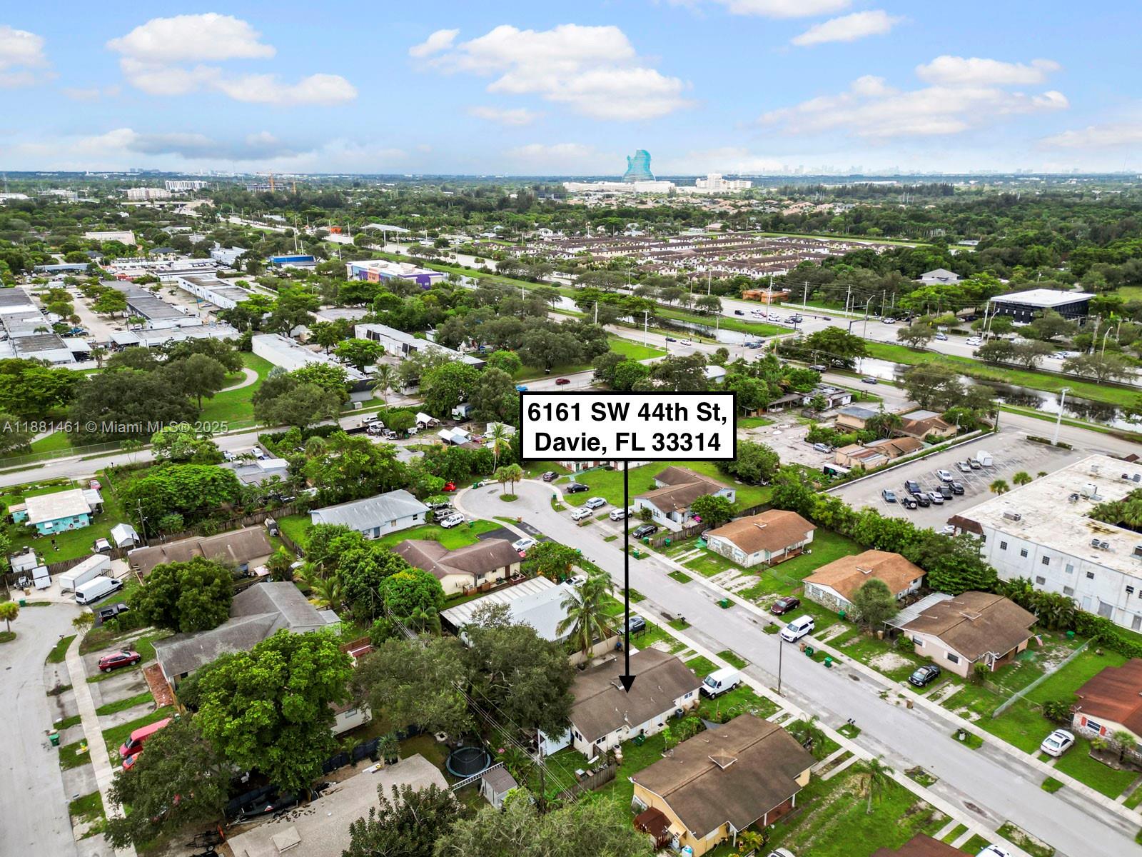 DAVIE HEIGHTS - Residential Lease
