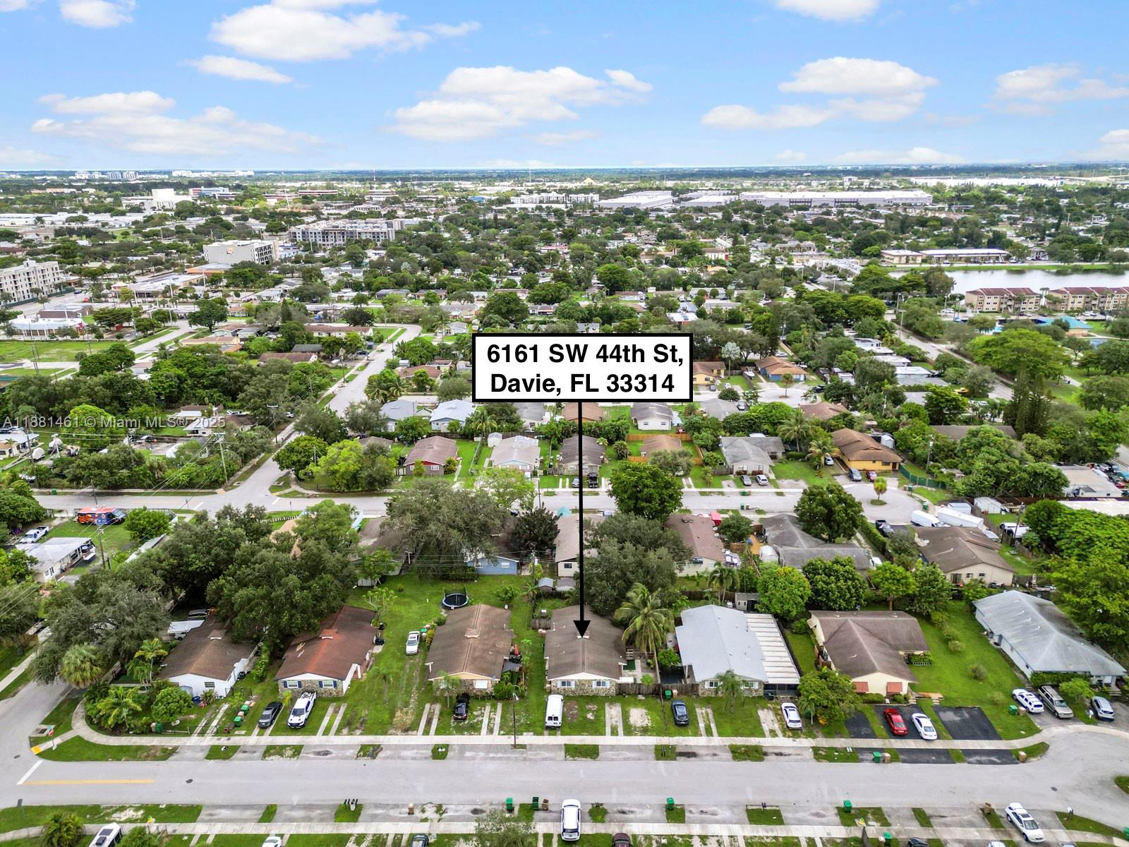 DAVIE HEIGHTS - Residential Lease