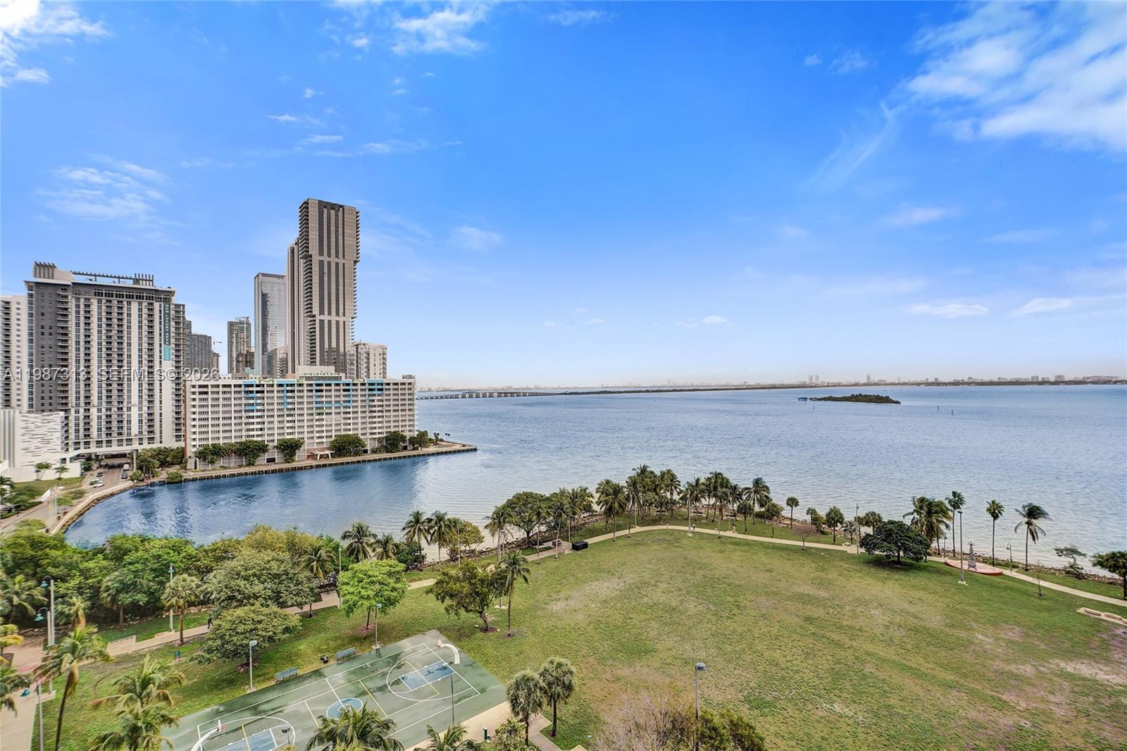 QUANTUM ON THE BAY CONDO - Residential