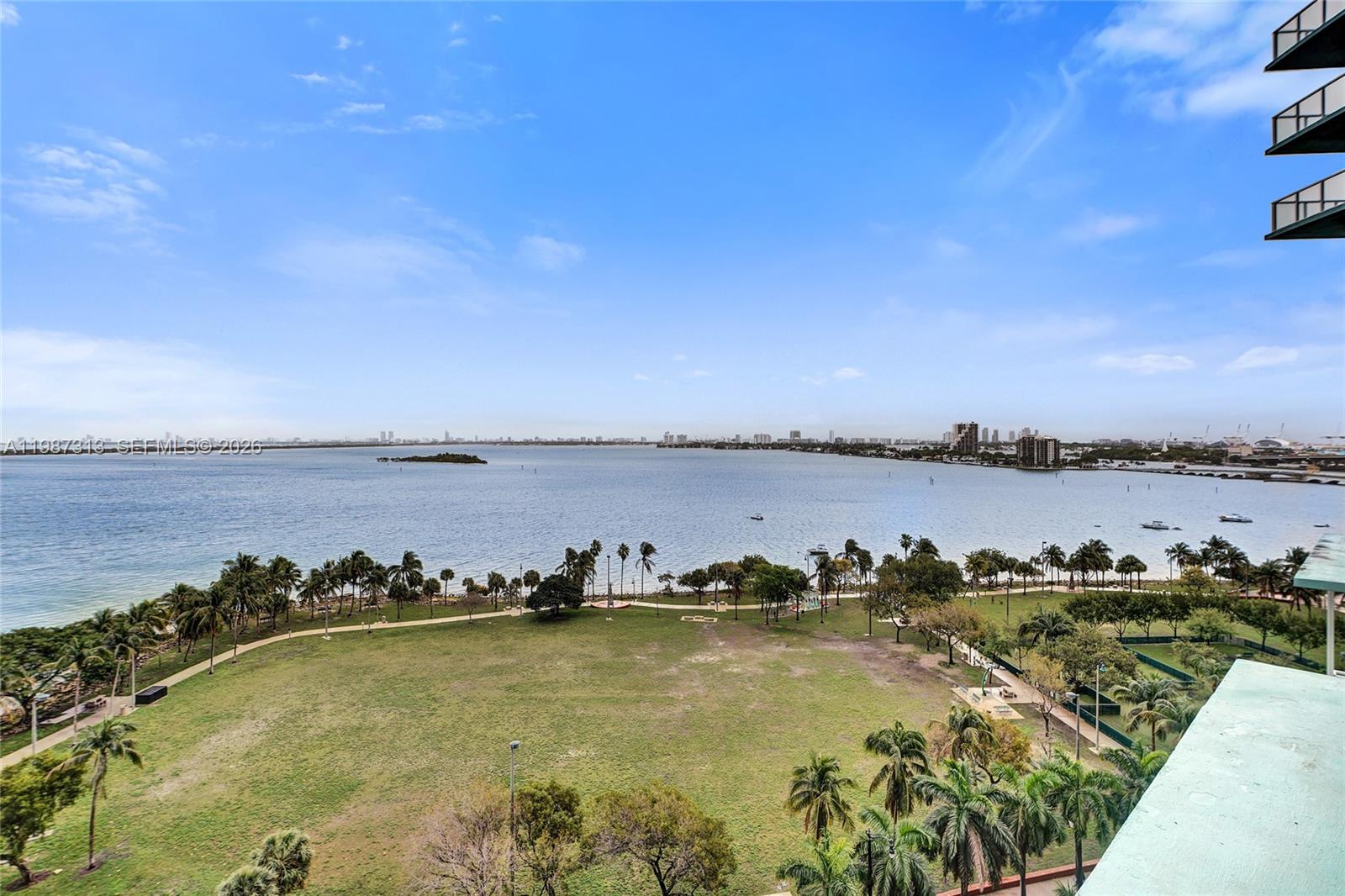 QUANTUM ON THE BAY CONDO - Residential