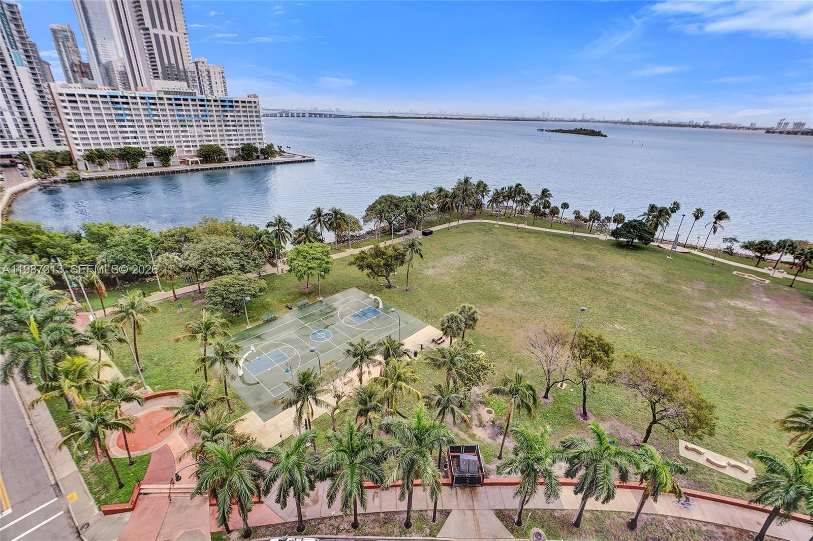 QUANTUM ON THE BAY CONDO - Residential