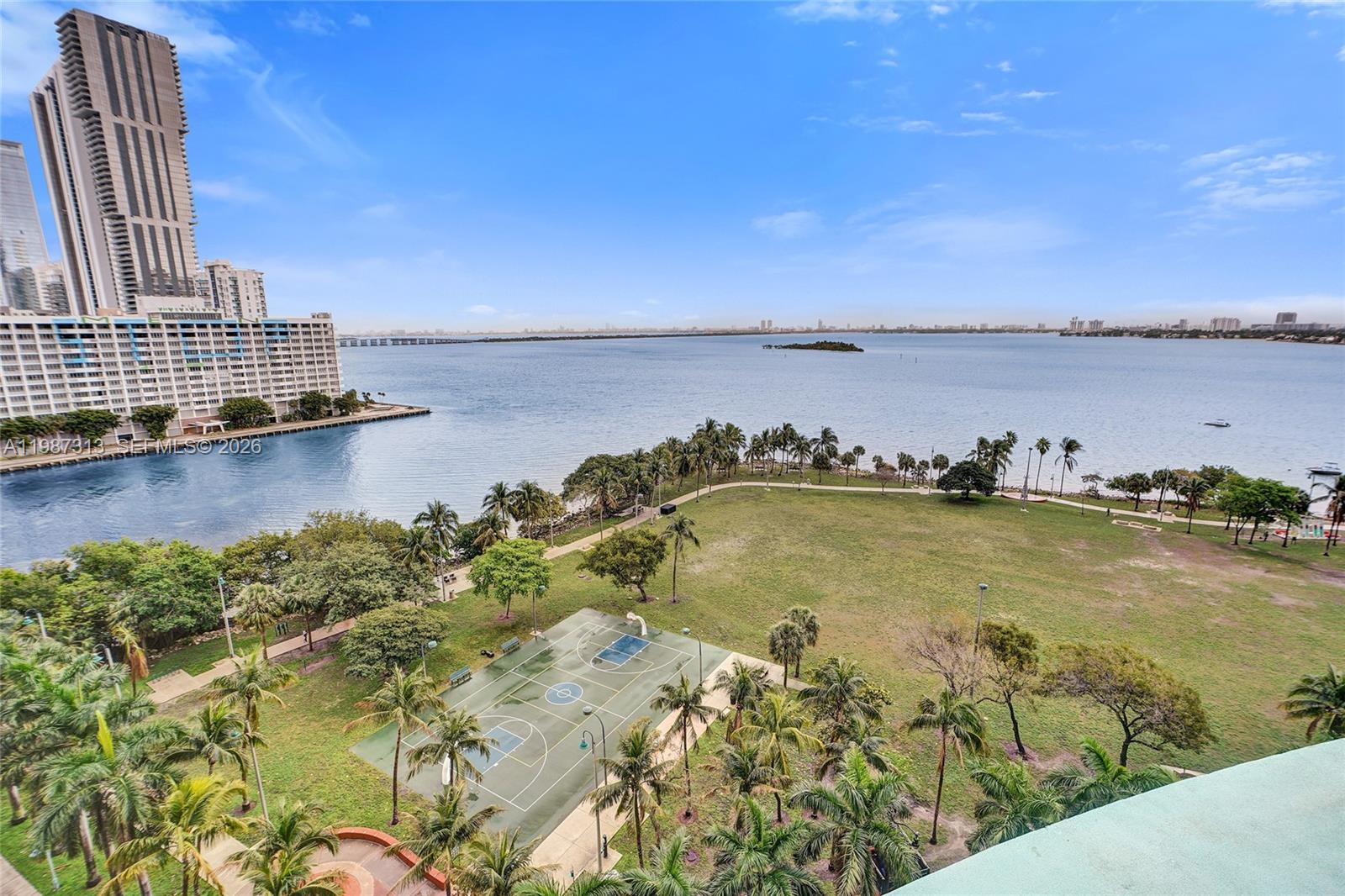 QUANTUM ON THE BAY CONDO - Residential