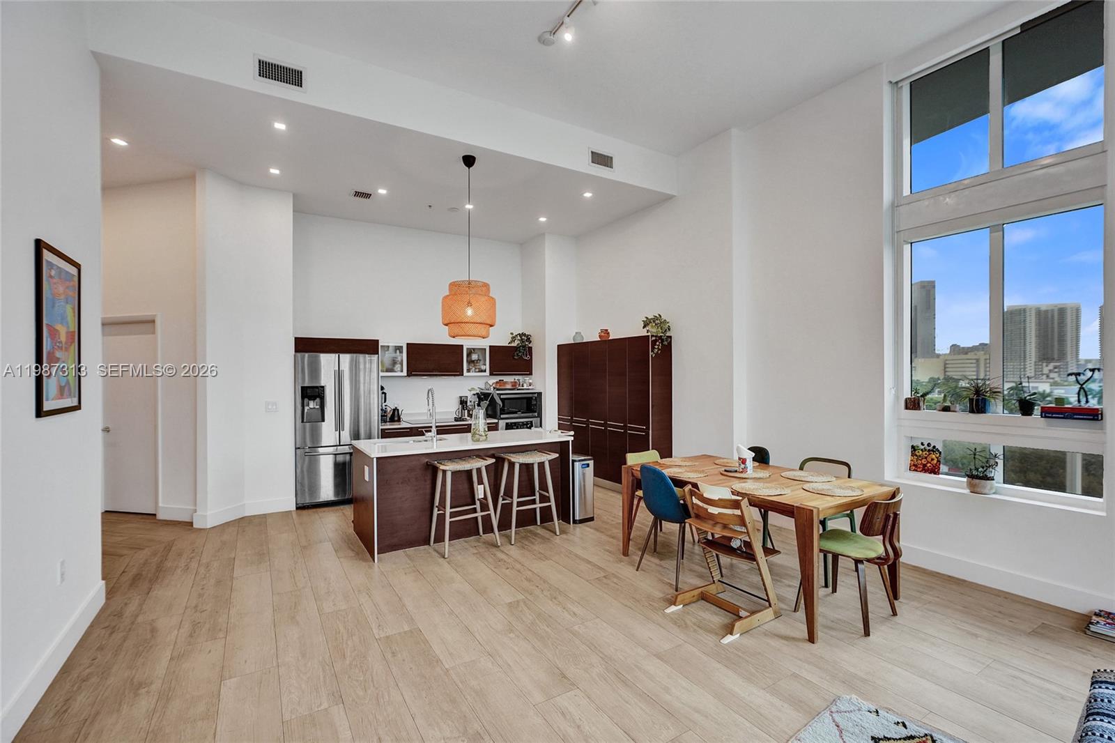 QUANTUM ON THE BAY CONDO - Residential