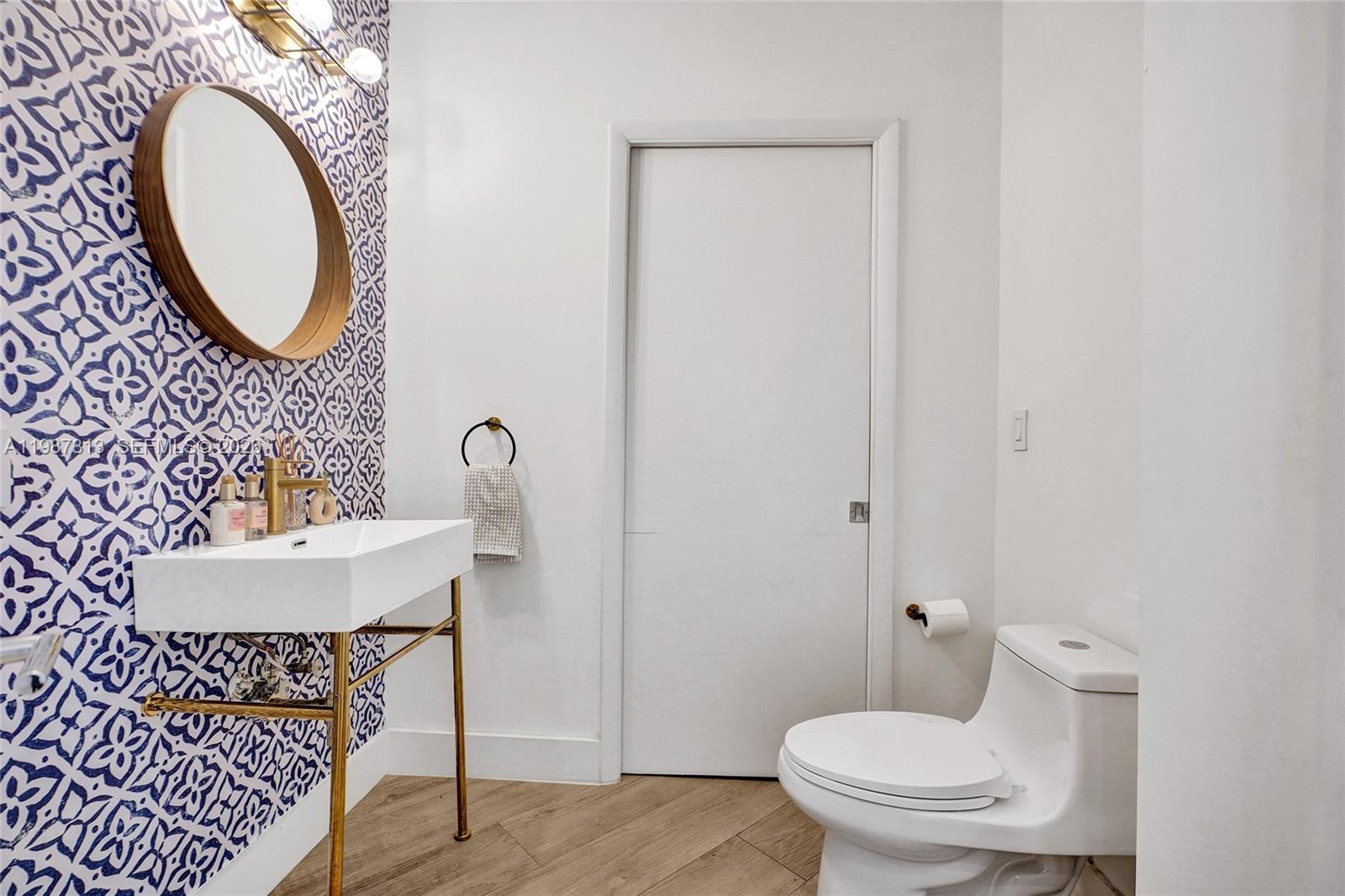 QUANTUM ON THE BAY CONDO - Residential